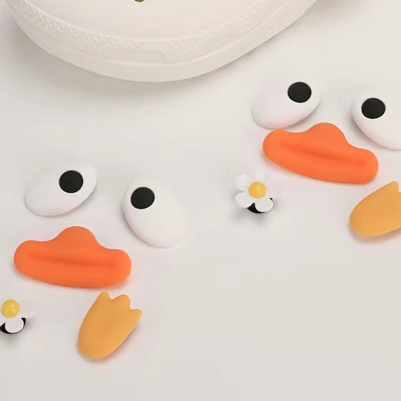 10pc Duck Face Croc Charms - Picture 2 of 3